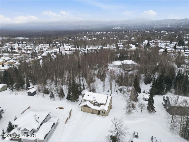 8711 Estates Circle, Anchorage, AK 99507