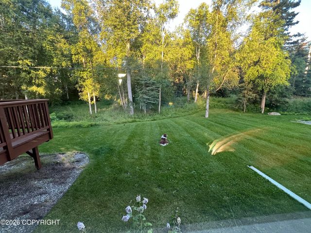 8711 Estates Circle, Anchorage, AK 99507