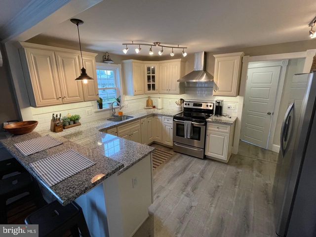 337 S LINCOLN AVE, Newtown, PA 18940