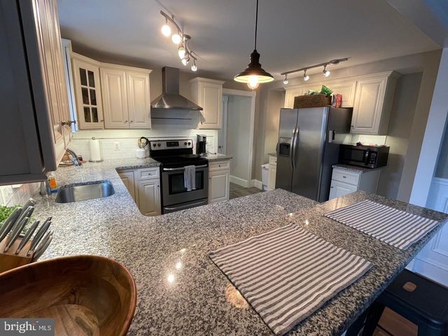 337 S LINCOLN AVE, Newtown, PA 18940