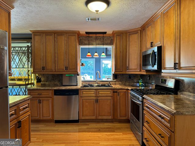 2272 Kimberley Way, Snellville, GA 30078