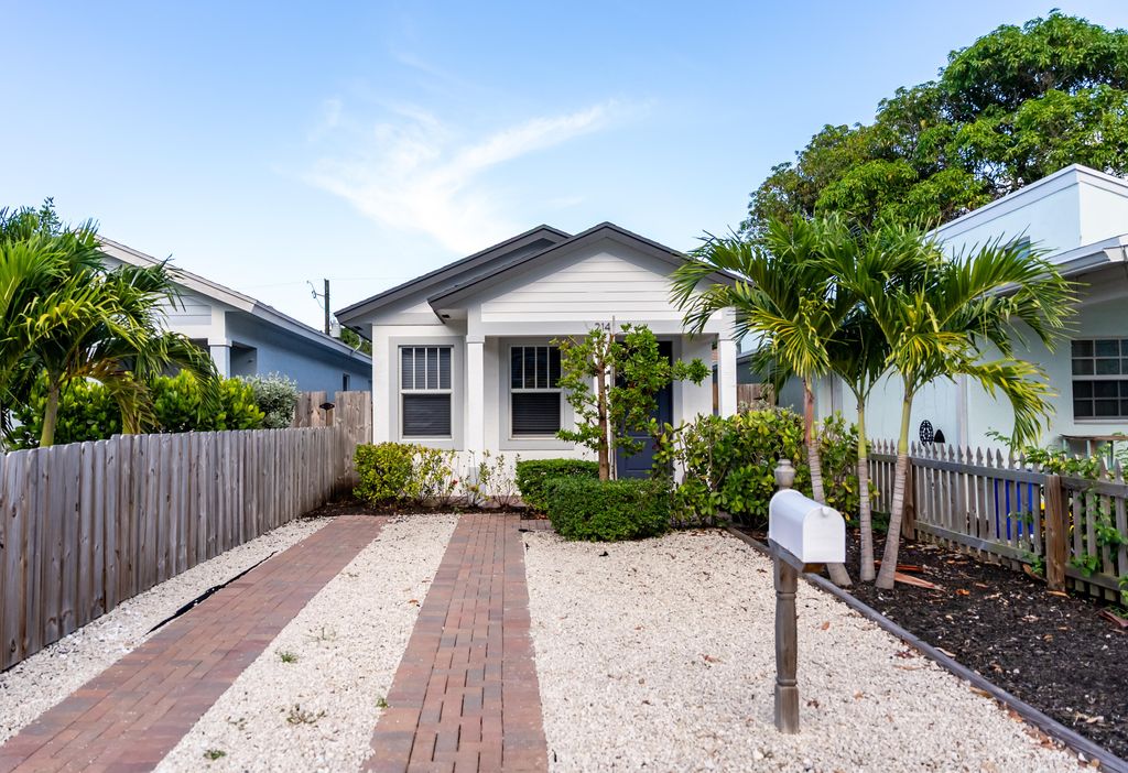 214 N C Street, Lake Worth Beach, FL 33460