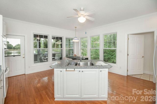 719 Deerlake Road, Brevard, NC 28712