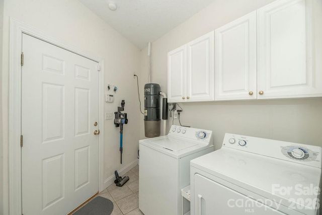 719 Deerlake Road, Brevard, NC 28712