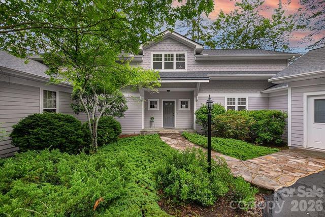 719 Deerlake Road, Brevard, NC 28712