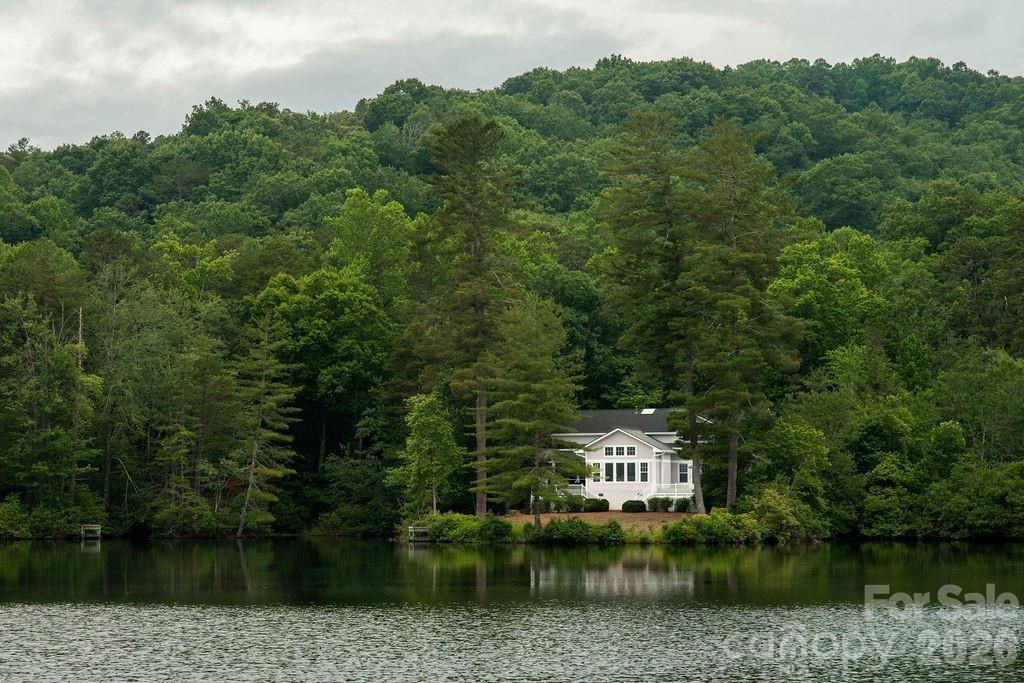 719 Deerlake Road, Brevard, NC 28712