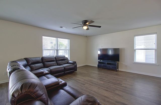 143 Davila Street, Hinesville, GA 31313