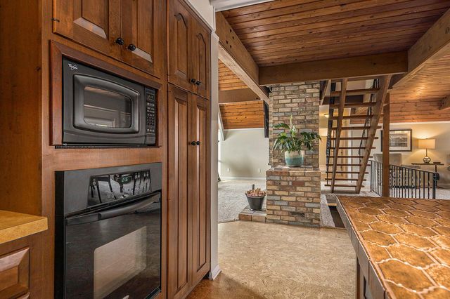 1759 Briarcliff Drive NE, Grand Rapids, MI 49505