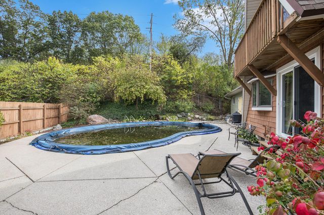 1759 Briarcliff Drive NE, Grand Rapids, MI 49505