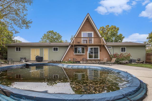 1759 Briarcliff Drive NE, Grand Rapids, MI 49505