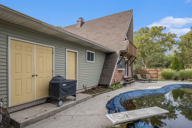 1759 Briarcliff Drive NE, Grand Rapids, MI 49505