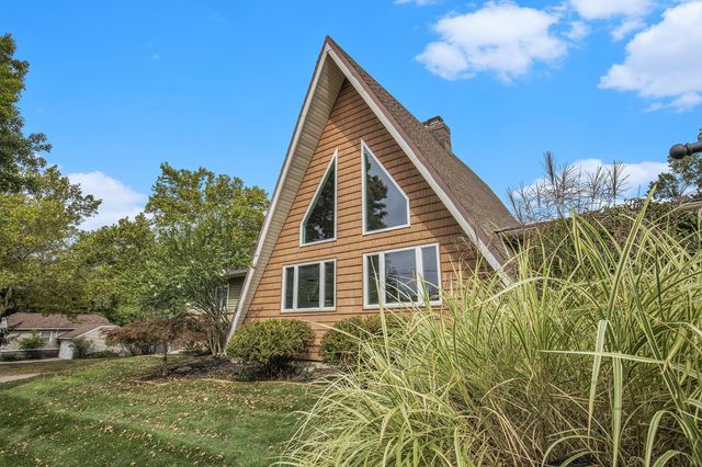 1759 Briarcliff Drive NE, Grand Rapids, MI 49505