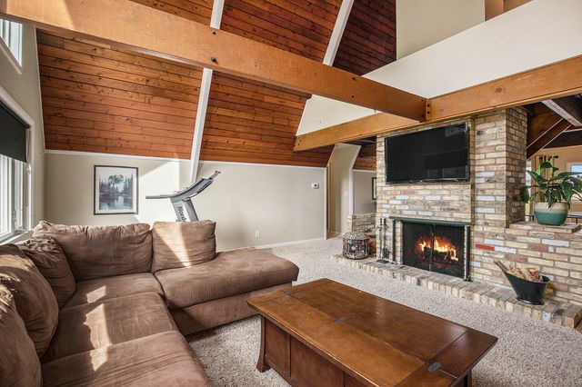 1759 Briarcliff Drive NE, Grand Rapids, MI 49505