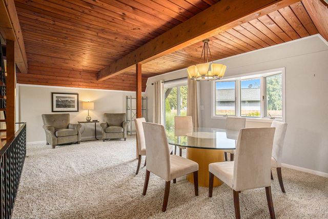 1759 Briarcliff Drive NE, Grand Rapids, MI 49505