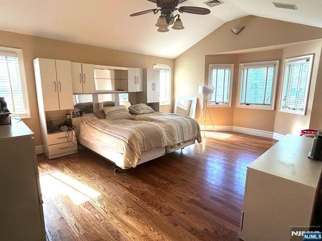 590 Maitland Avenue, Teaneck, NJ 07666