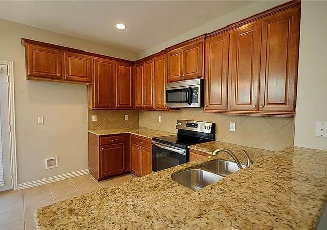 3652 vienna Street, Irving, TX 75038