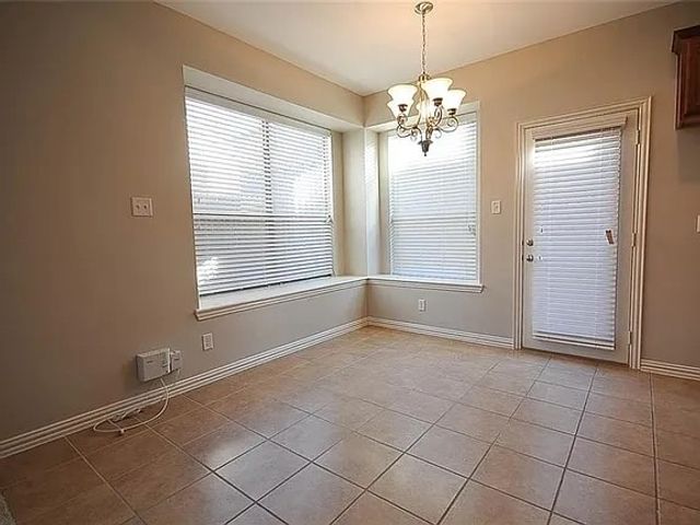 3652 vienna Street, Irving, TX 75038