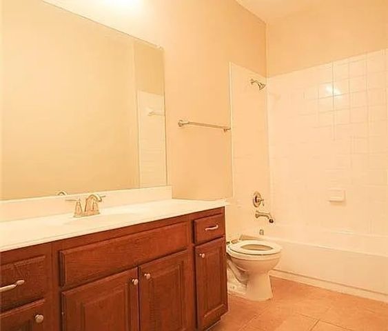 3652 vienna Street, Irving, TX 75038