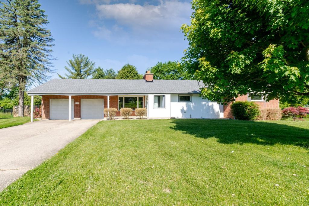 5665 Little Sugar Creek Road, Sugarcreek Twp, OH 45440