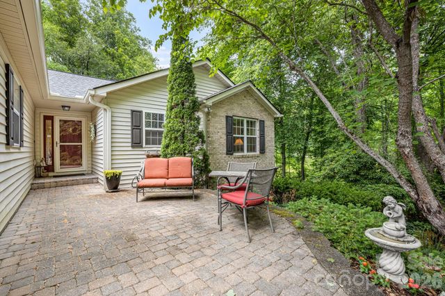 9 Firestone Court, Etowah, NC 28729