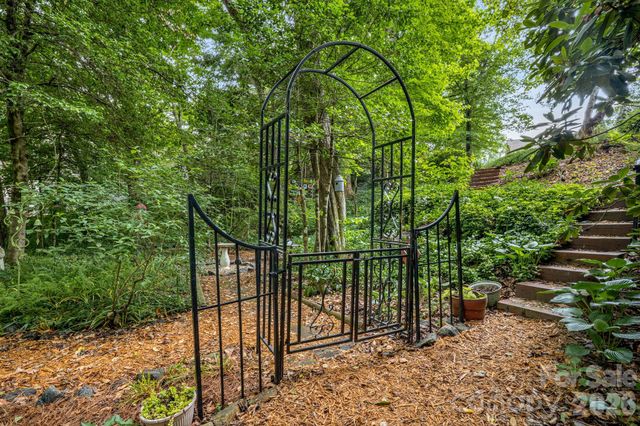 9 Firestone Court, Etowah, NC 28729