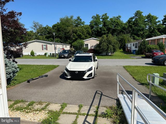 16841 LONGFELLOW CT, Hagerstown, MD 21740