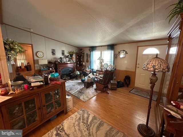 16841 LONGFELLOW CT, Hagerstown, MD 21740