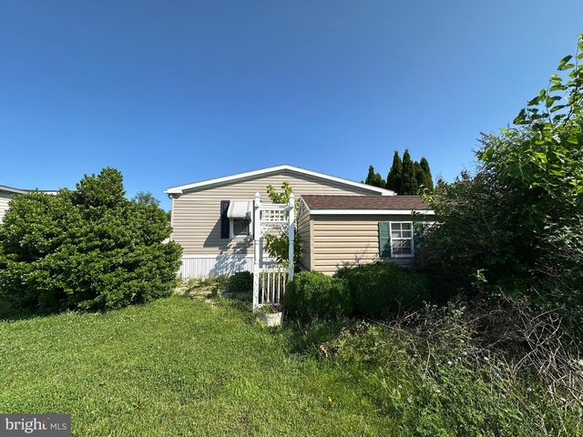 16841 LONGFELLOW CT, Hagerstown, MD 21740
