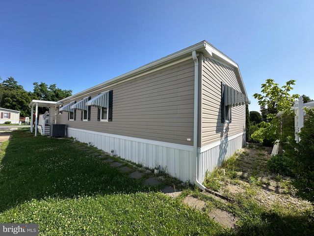 16841 LONGFELLOW CT, Hagerstown, MD 21740