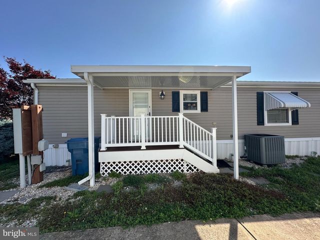 16841 LONGFELLOW CT, Hagerstown, MD 21740