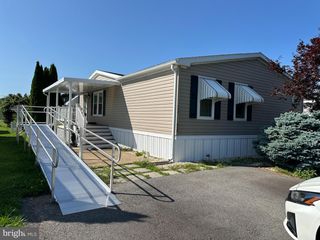 16841 LONGFELLOW CT, Hagerstown, MD 21740