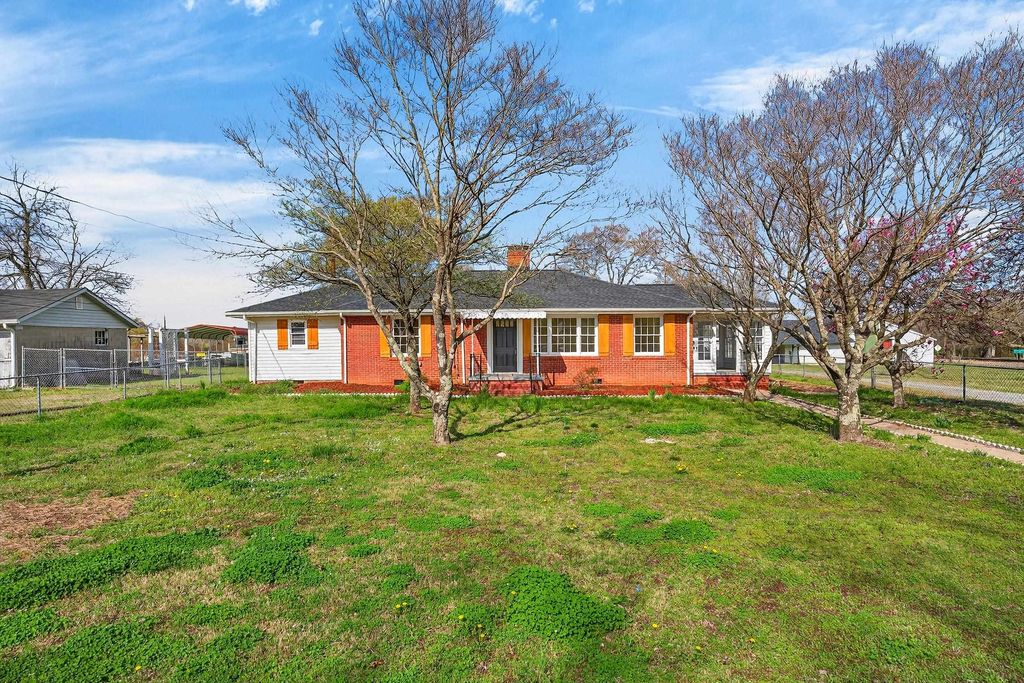 181 N Highway 150, Pacolet, SC 29372