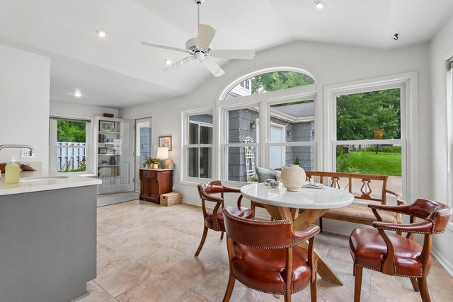 8208 N Santa Monica BOULEVARD, Fox Point, WI 53217