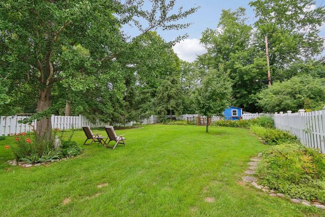 8208 N Santa Monica BOULEVARD, Fox Point, WI 53217