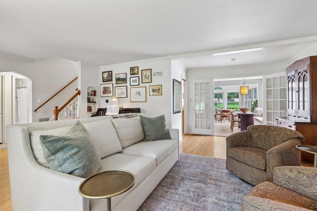 8208 N Santa Monica BOULEVARD, Fox Point, WI 53217