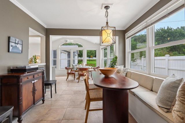 8208 N Santa Monica BOULEVARD, Fox Point, WI 53217