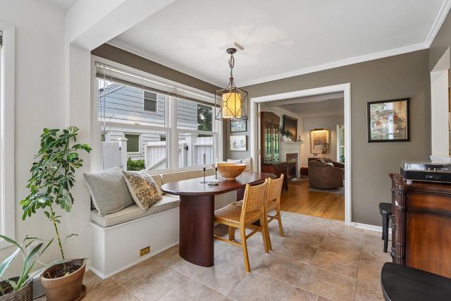 8208 N Santa Monica BOULEVARD, Fox Point, WI 53217