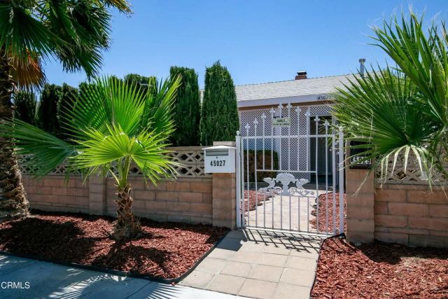 45027 Division Street, Lancaster, CA 93535