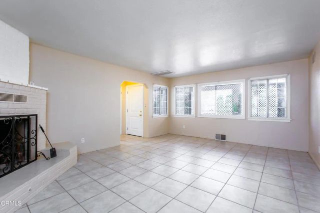 45027 Division Street, Lancaster, CA 93535