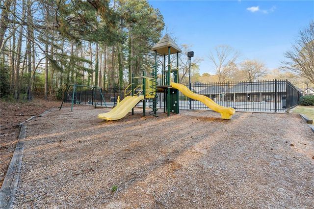 652 Trailwood Lane SW, Marietta, GA 30064