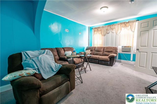 1013 Spruce Street, Easton, PA 18042