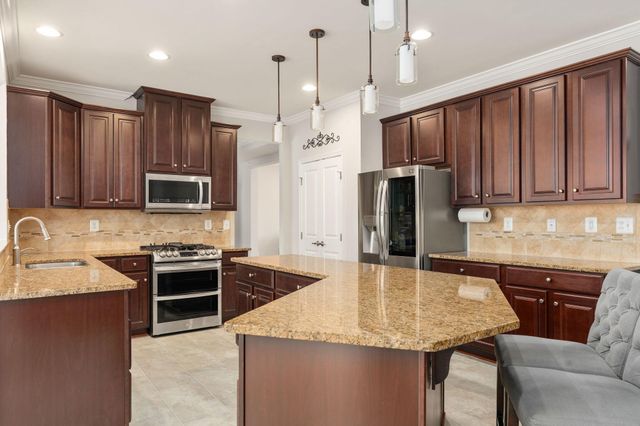 9417 RESERVOIR RD, Fredericksburg, VA 22407