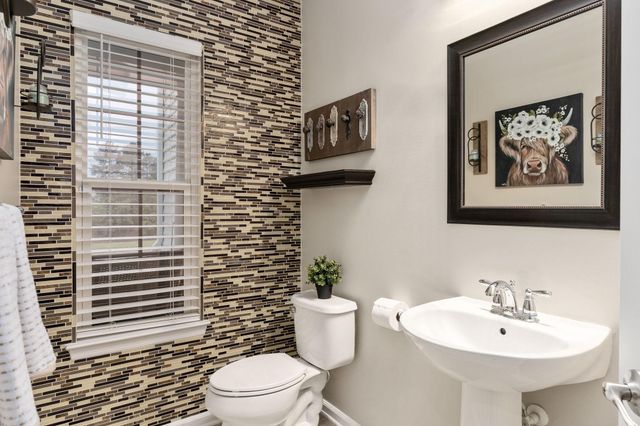 9417 RESERVOIR RD, Fredericksburg, VA 22407