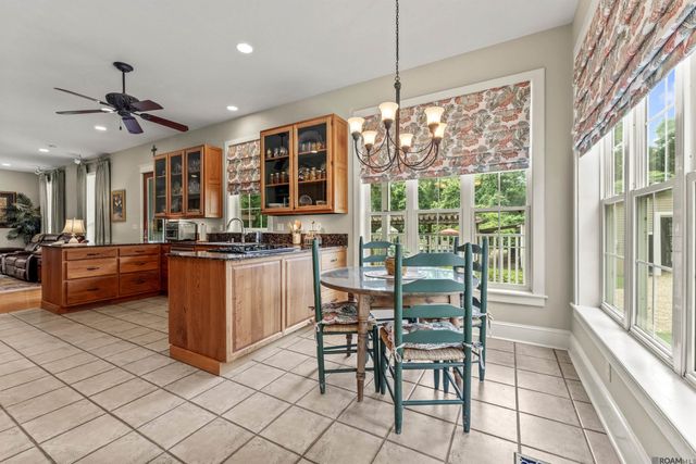 10426 Old Field Rd, St Francisville, LA 70775