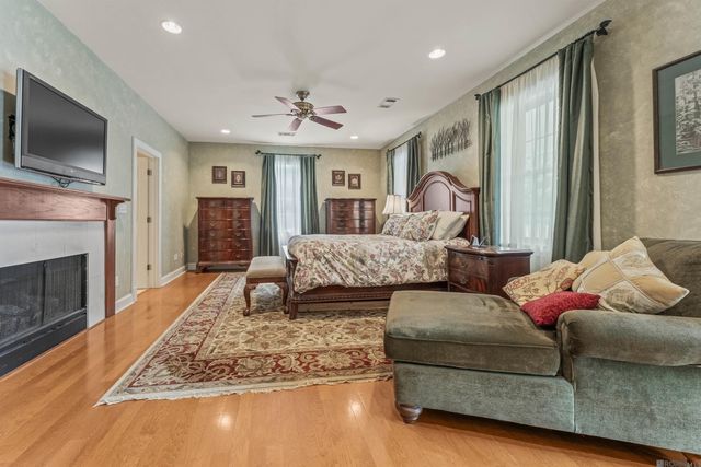 10426 Old Field Rd, St Francisville, LA 70775