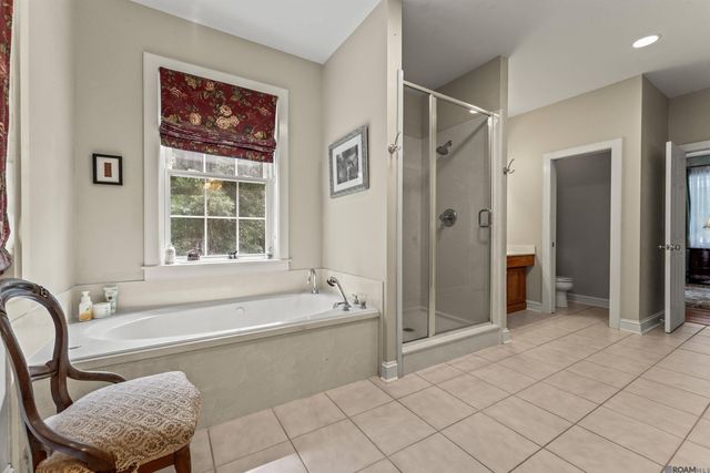 10426 Old Field Rd, St Francisville, LA 70775