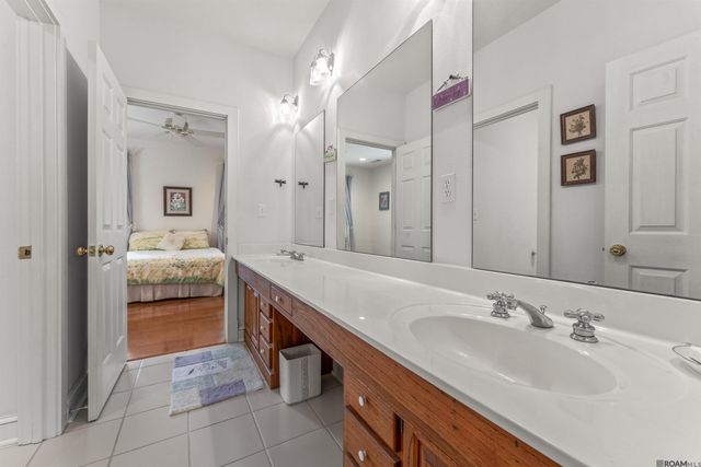 10426 Old Field Rd, St Francisville, LA 70775