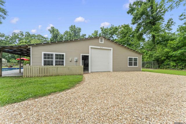 10426 Old Field Rd, St Francisville, LA 70775