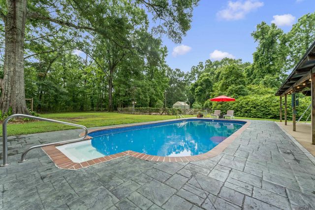 10426 Old Field Rd, St Francisville, LA 70775