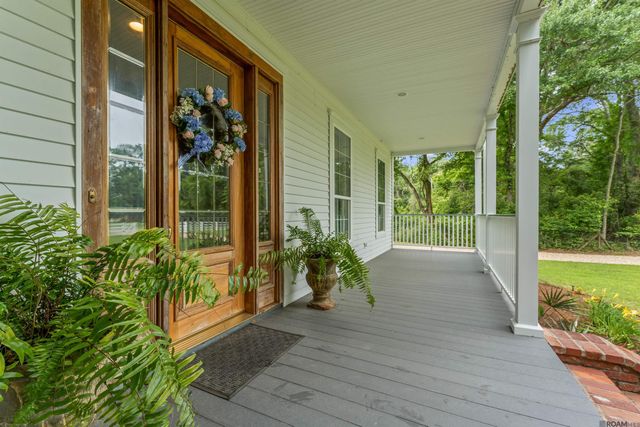 10426 Old Field Rd, St Francisville, LA 70775